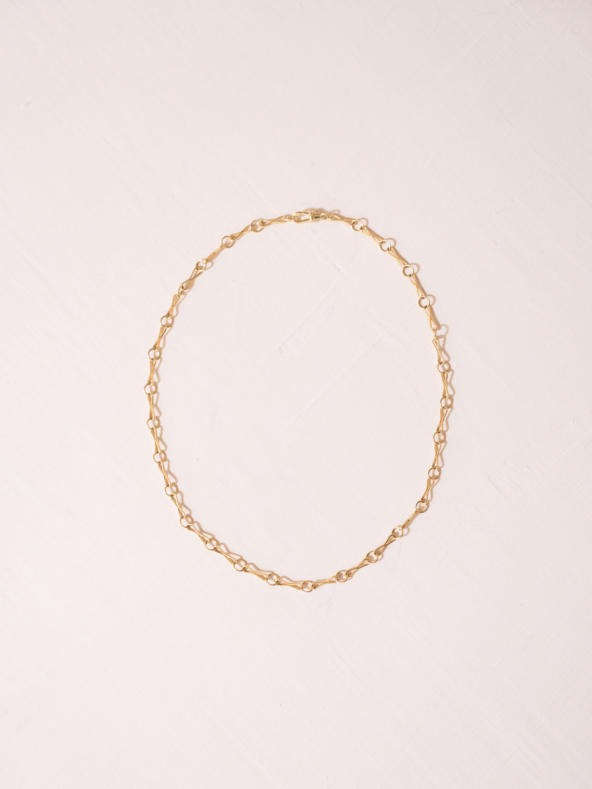 18 Inch Large Motif Chain Lariat