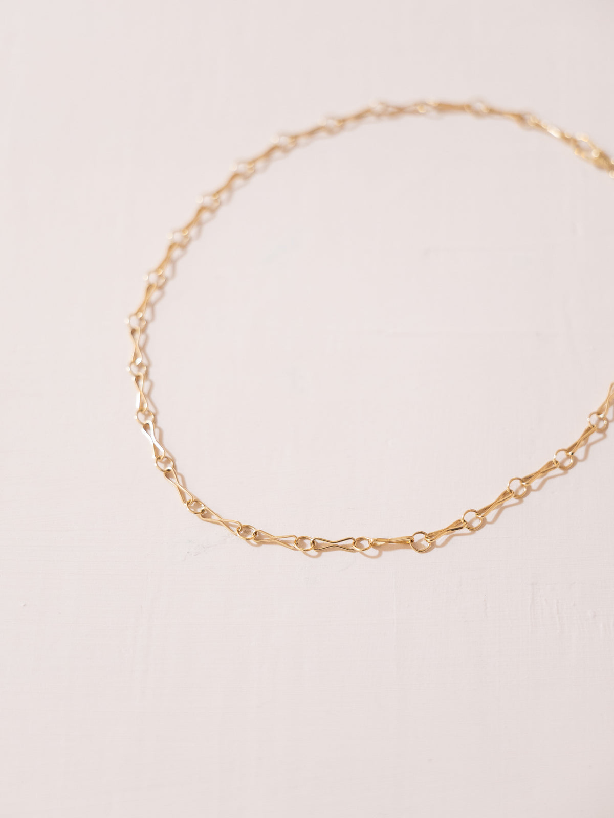 18 Inch Large Motif Chain Lariat