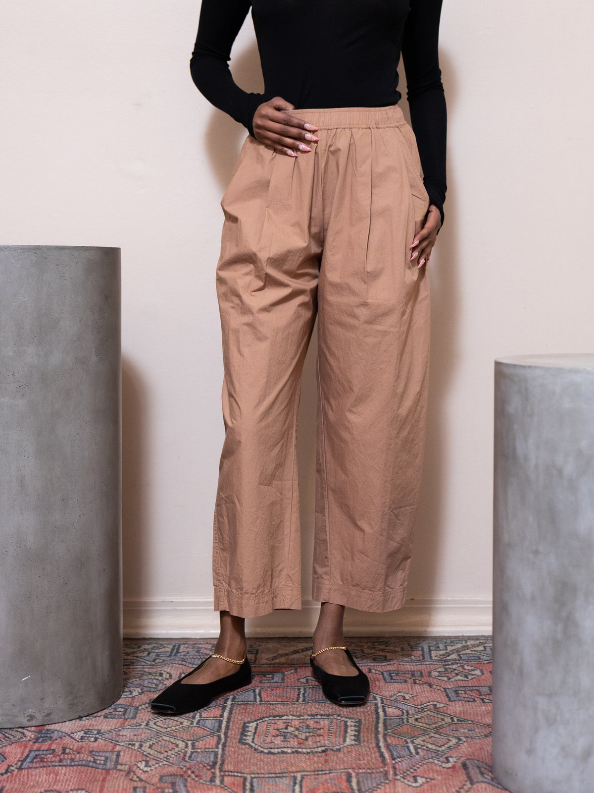Spa Pleat Pant in Deep Khaki