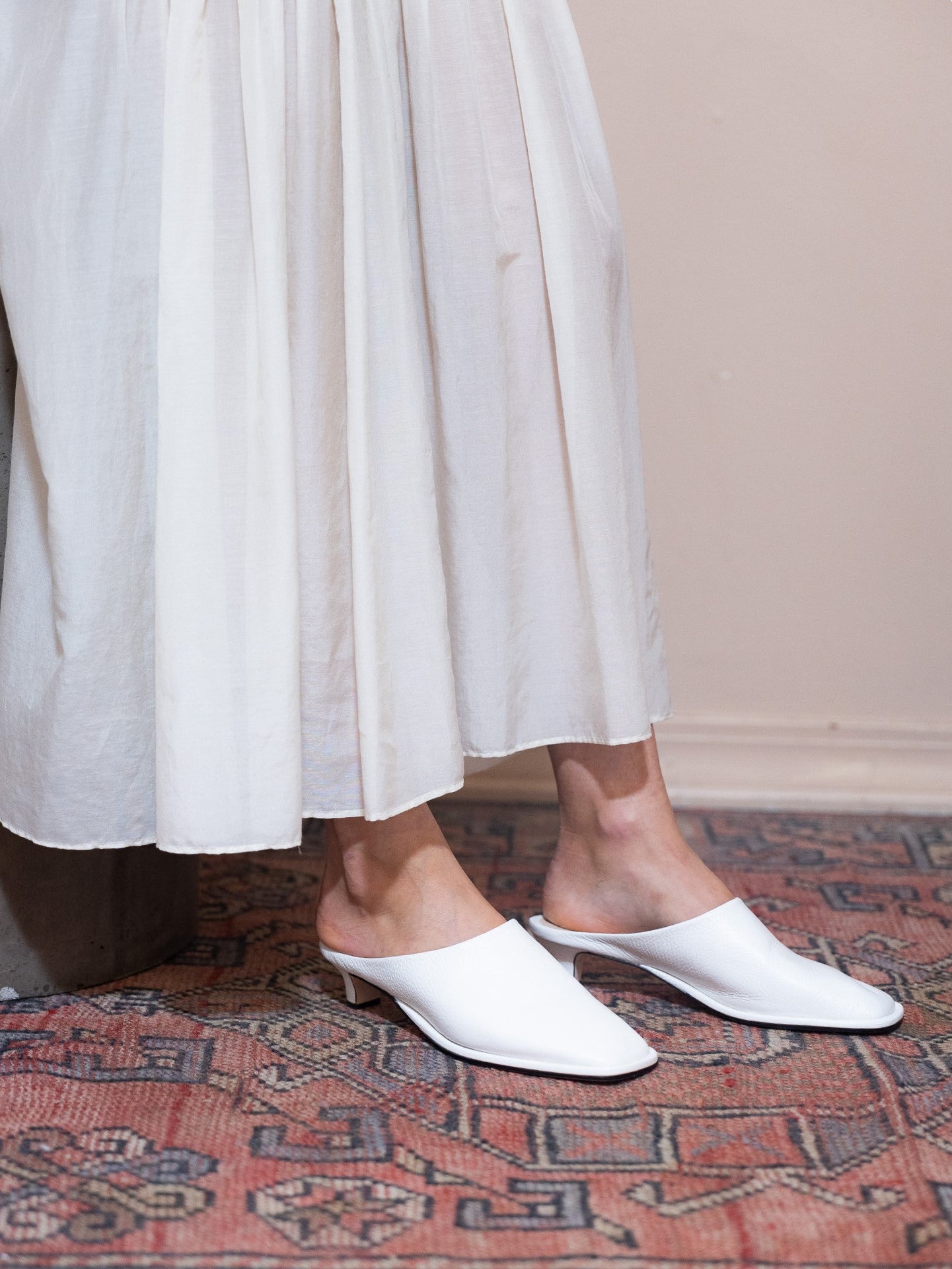 Soft Kitten Heel in White