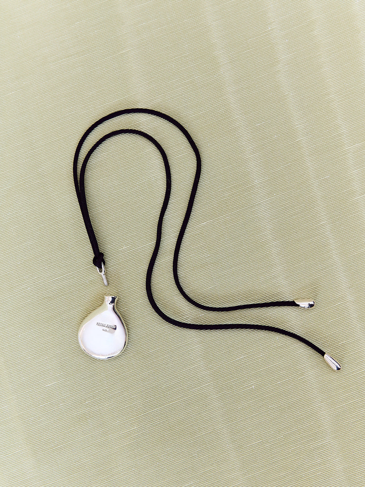 Perfume Choker