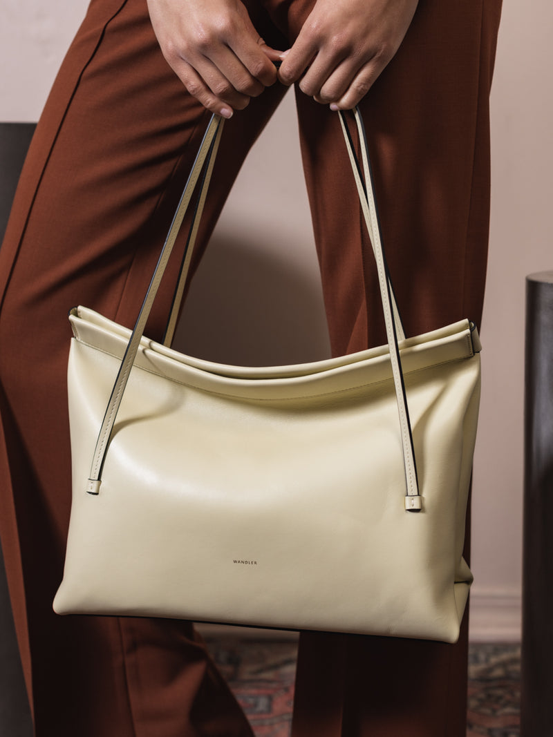 Joanna Medium Bag in Shell