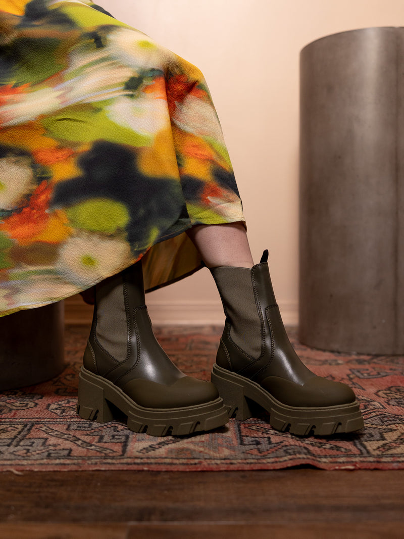 Cleated Heeled Chelsea Boots