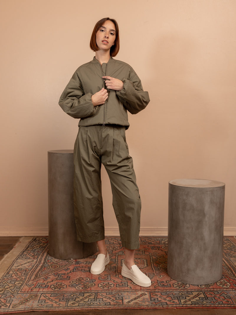 Spa Pleat Pants in Olive