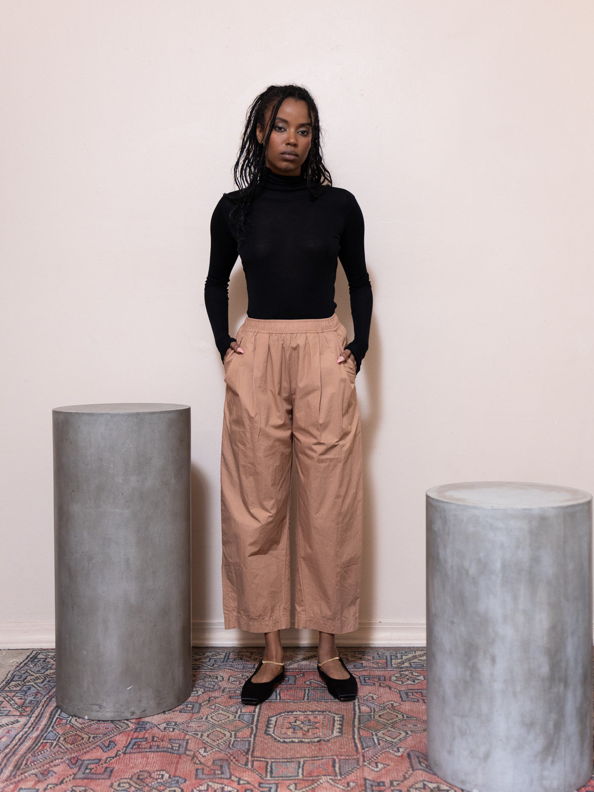 Spa Pleat Pant in Deep Khaki