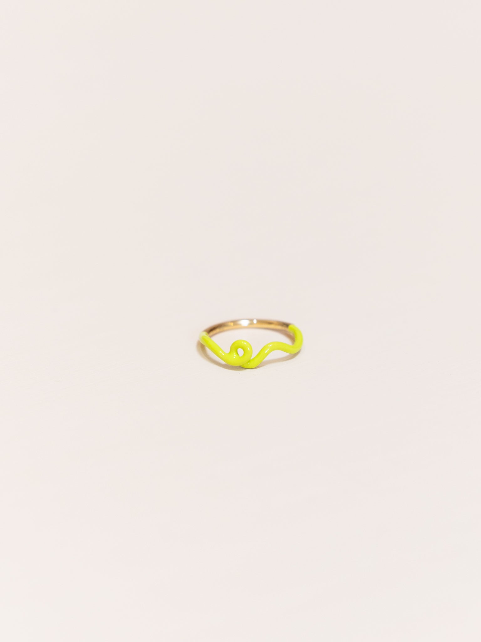 Wave Ring in Lime