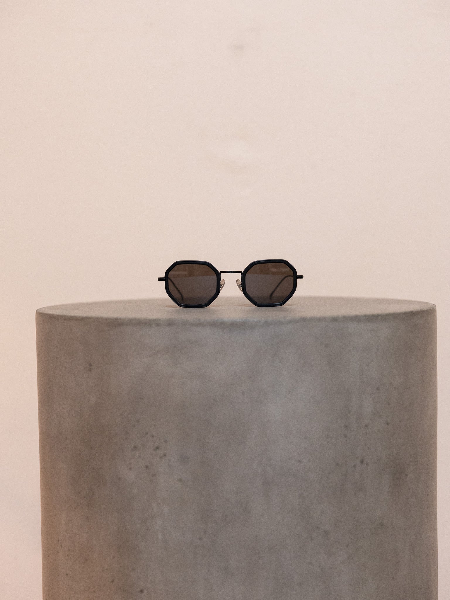 Dylan Tate Sunglasses in Matte Black