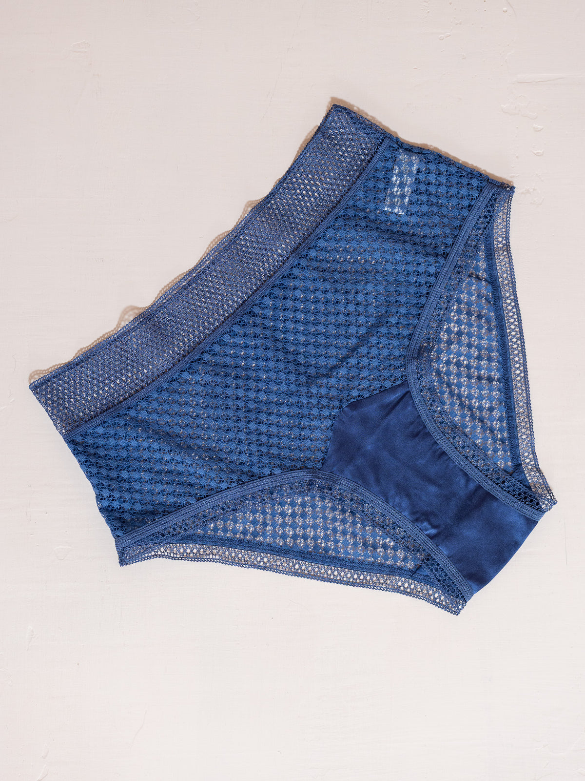 Lapis Bella Brief