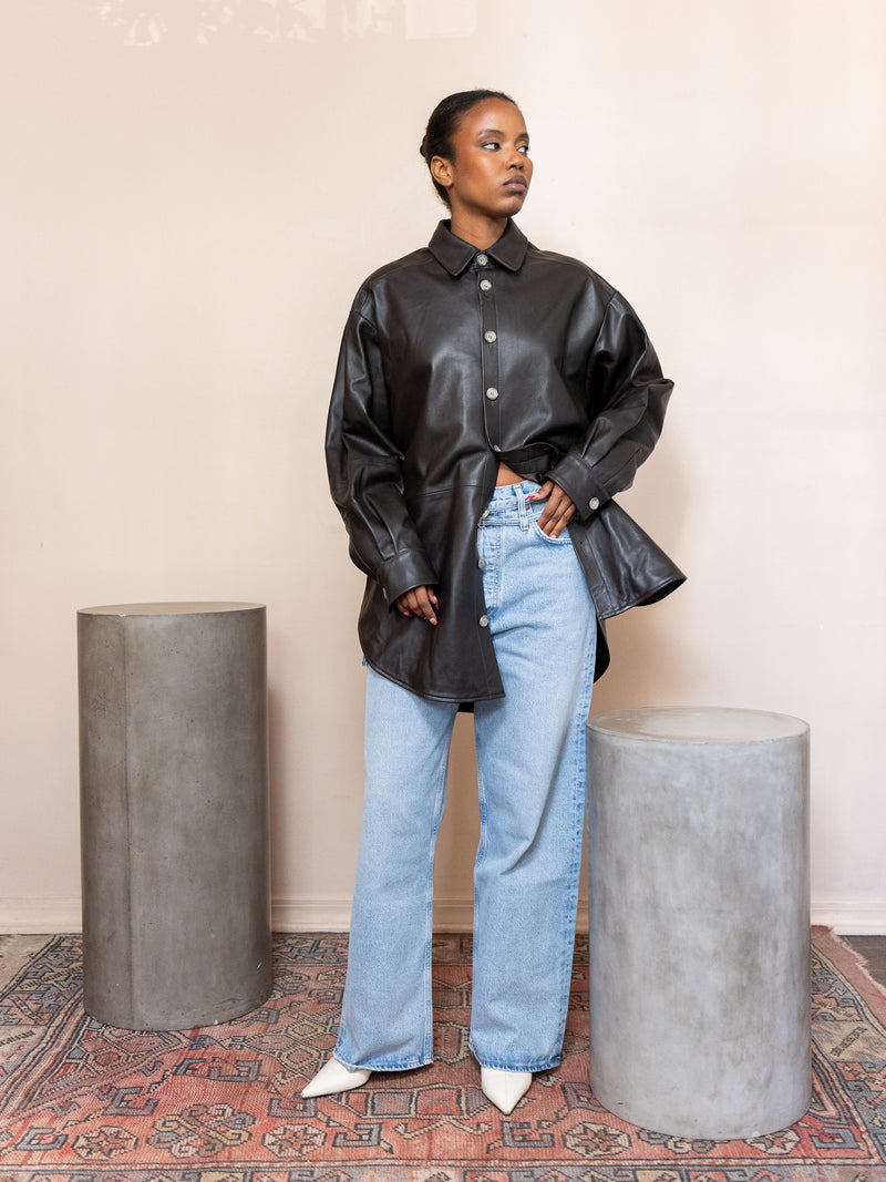 Emmi Jean – PILOT / POWELL Emmi Jean – PILOT / POWELL
