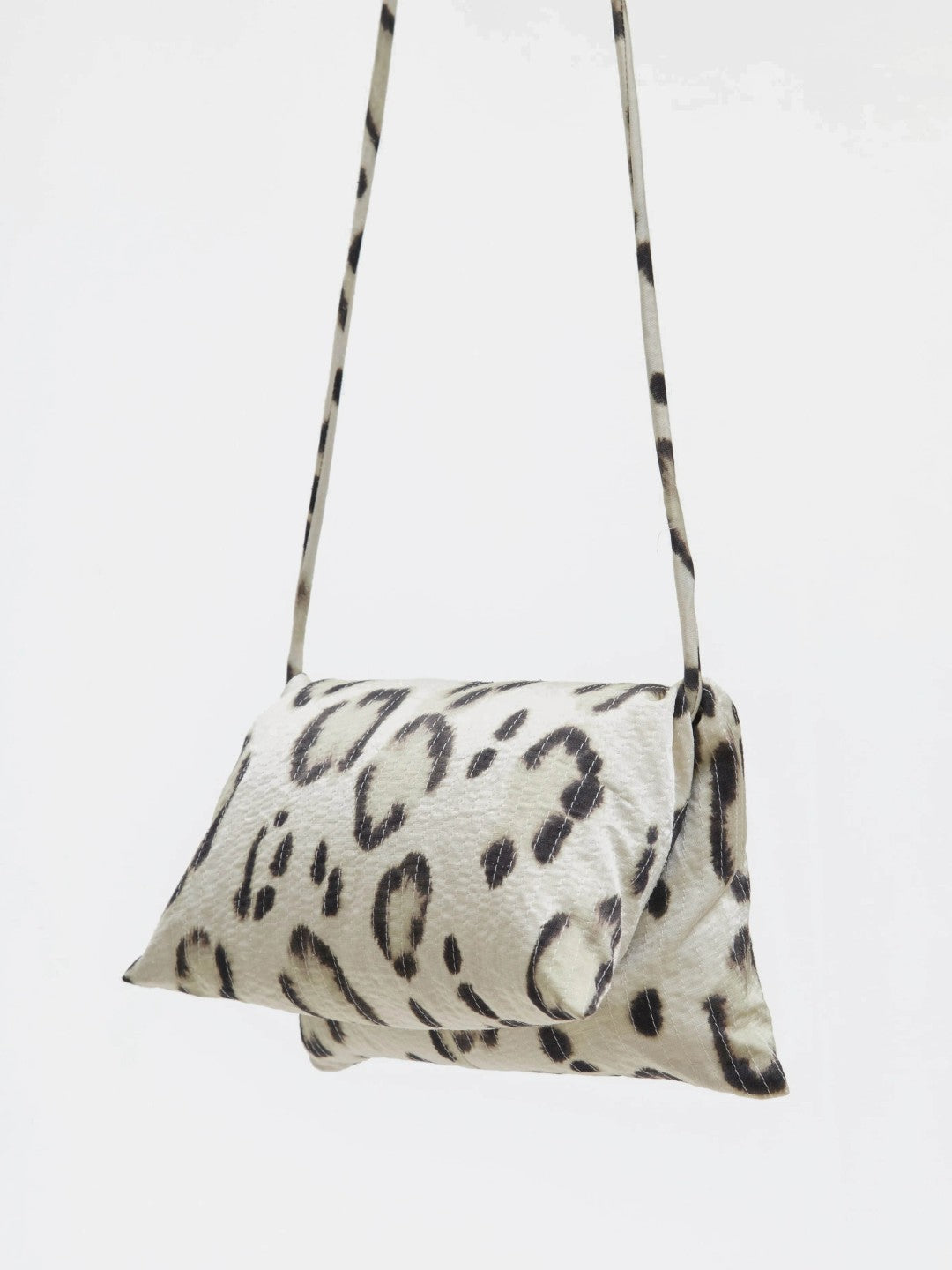 Billy Bag in Smoke Panthera