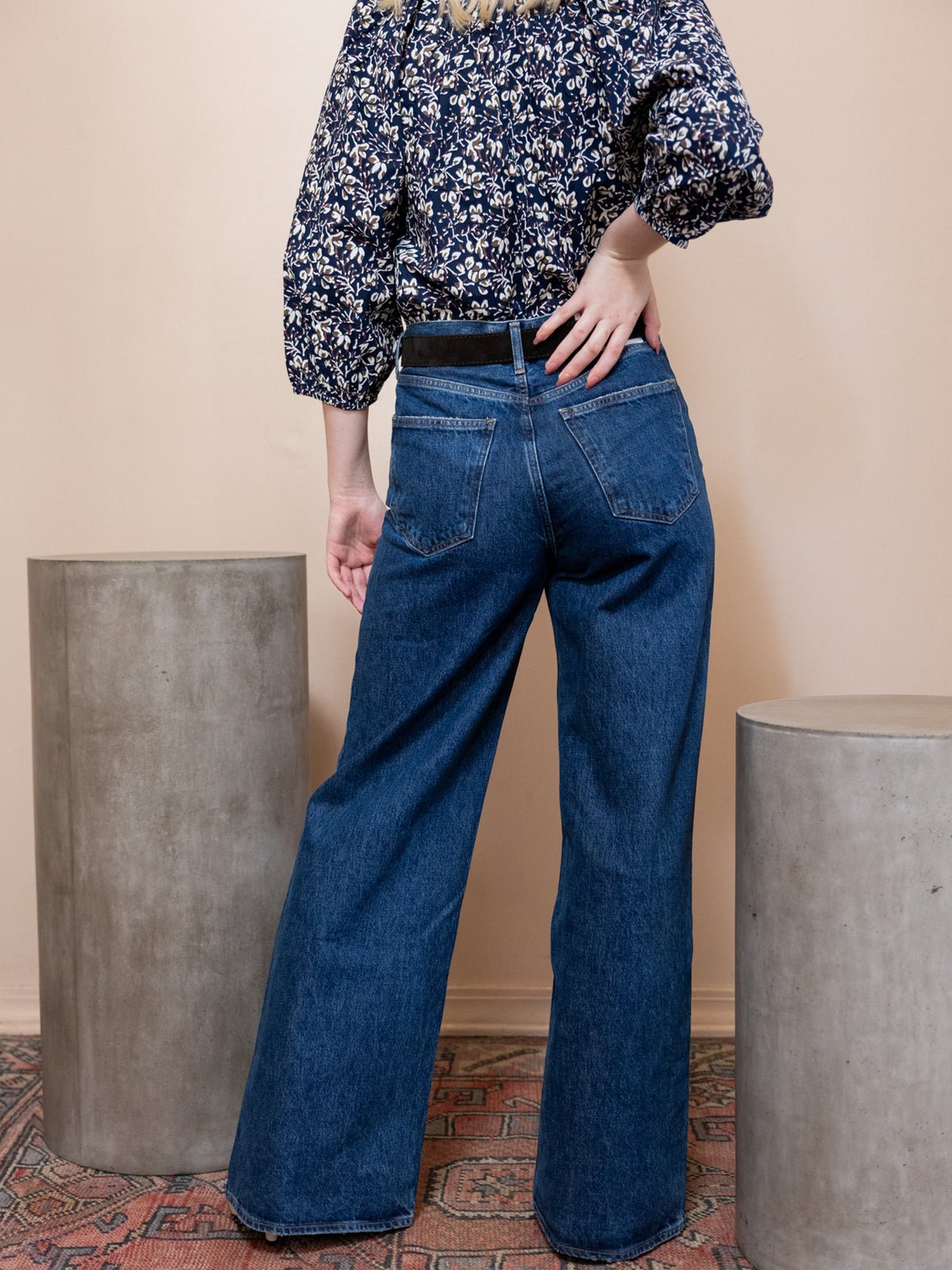 Dame Jean in Enamour