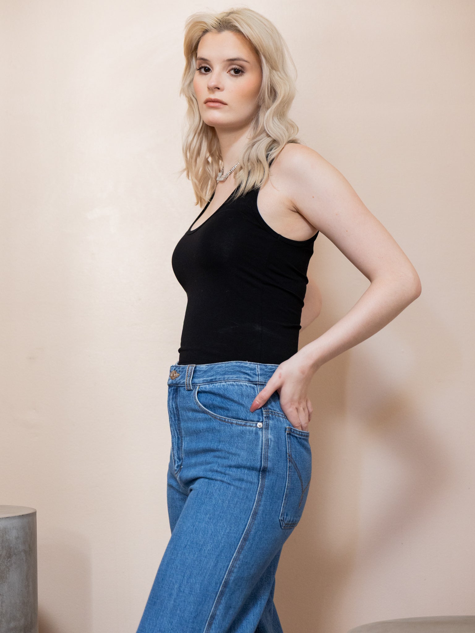 Uri Low-Cut Tank in Black