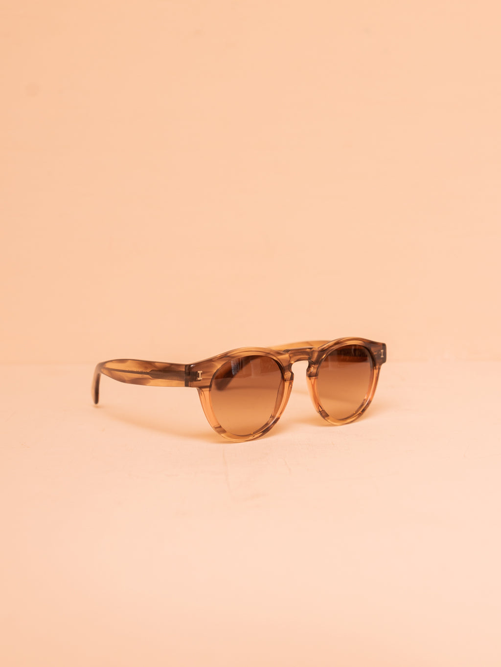 Leonard Sunglasses in Dusty Peach