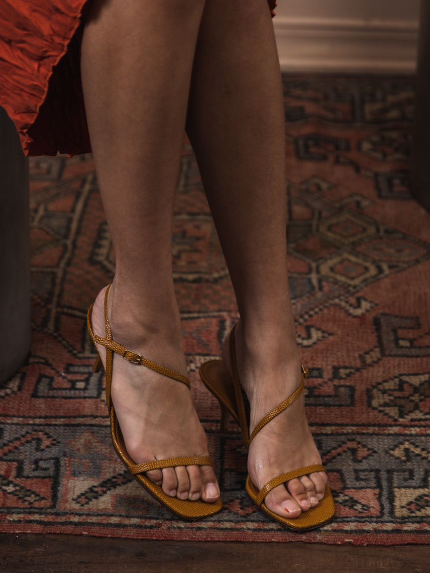 Hugo Sandals