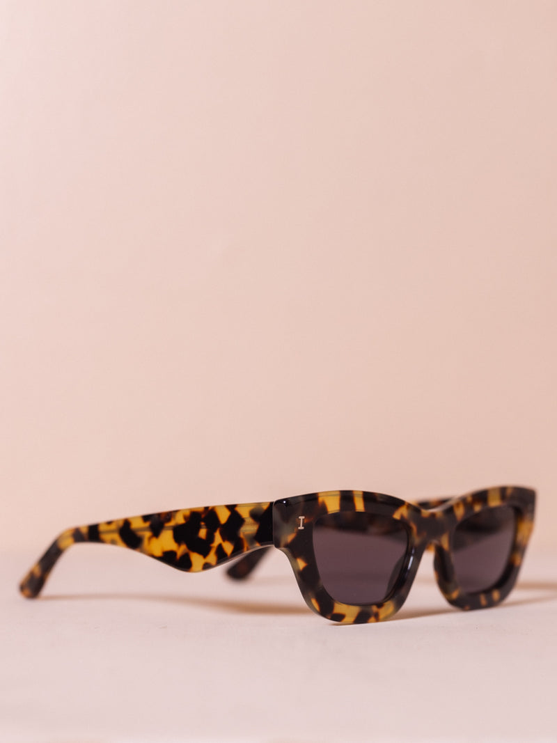 Donna Sunglasses in Tortoise