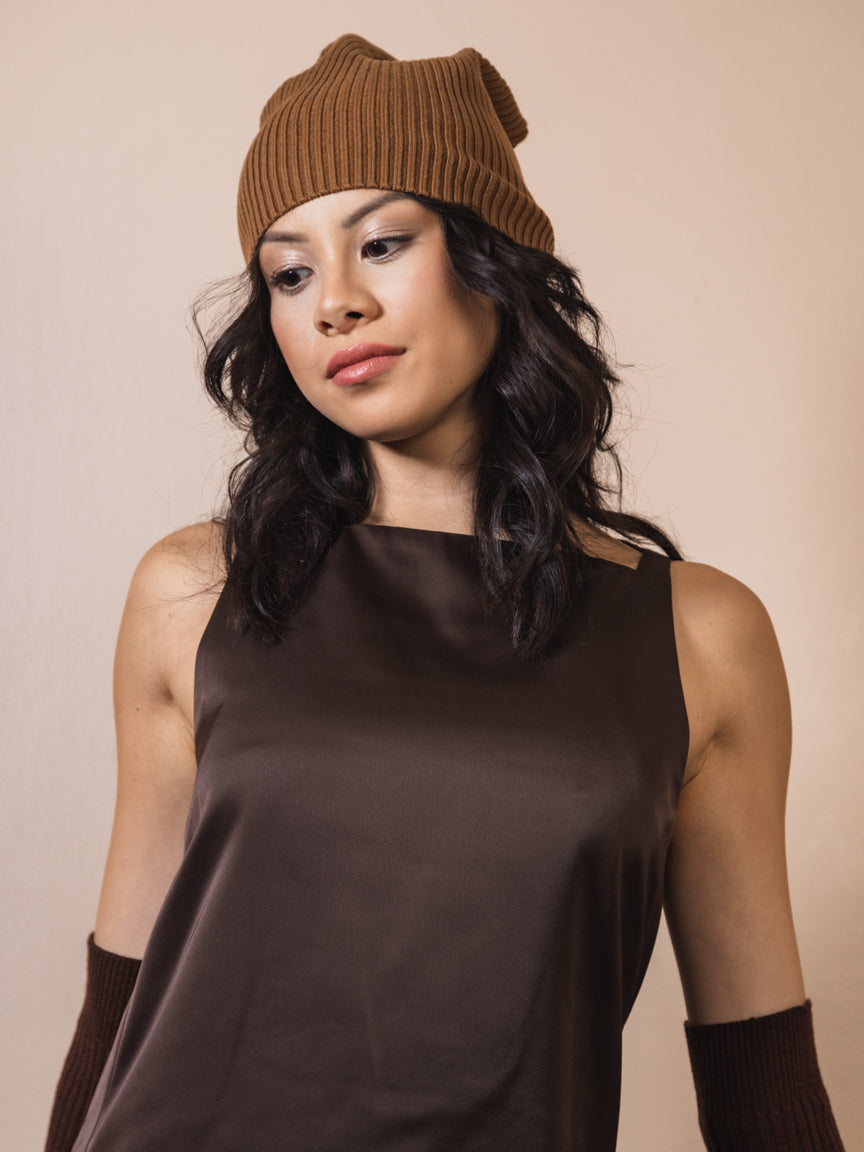 Rugo Camel Seamless Knit Beanie