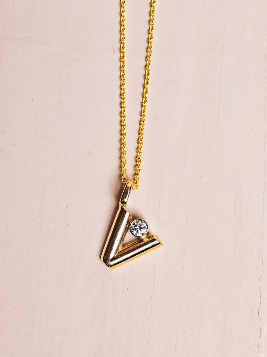 "V" Vadabet Necklace